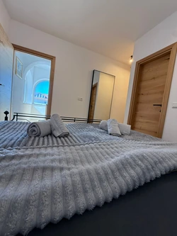Apartment 2 Thumbnail 7